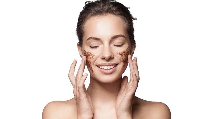 Evde Doğal Peeling Yapımı ve Siyah Nokta Karşıtı Bakım